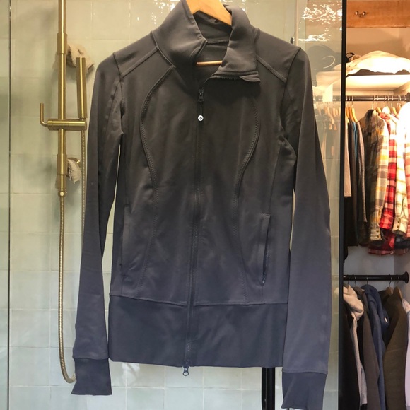 Lululemon size 6 grey zip up - Picture 1 of 3